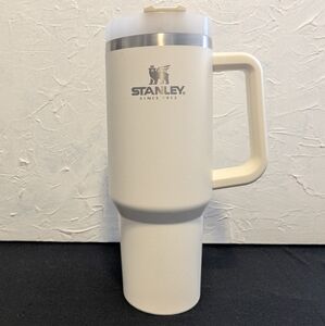 Stanley 40oz in Cream - No Straw